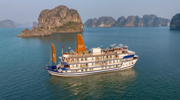 Signature Royal Cruise Halong Bay