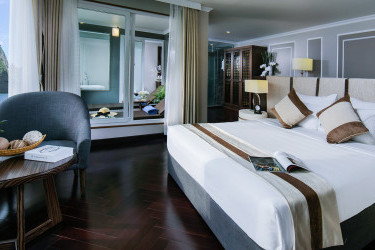 King Terrace Suite