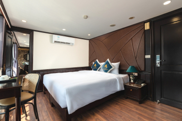 Connecting Senior Suite