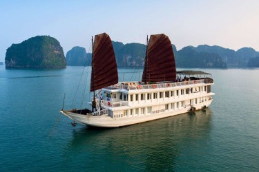 Garden Bay Legend Cruise