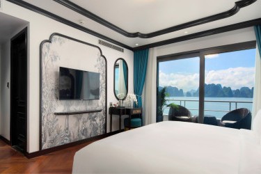 Premier Suite (2nd Deck)