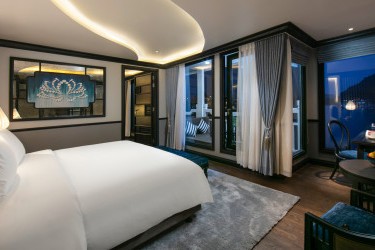 Deluxe Connecting Cabin