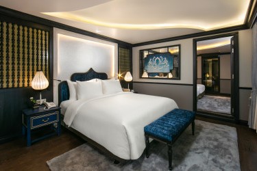 Executive Connecting Cabin