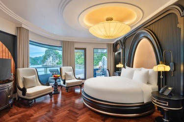 VIP Suite Bow View