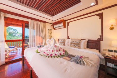 Signature Cabin