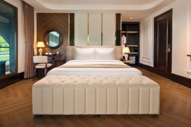 Moon Suite