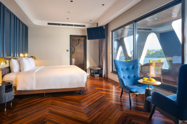 Junior Premium Suite