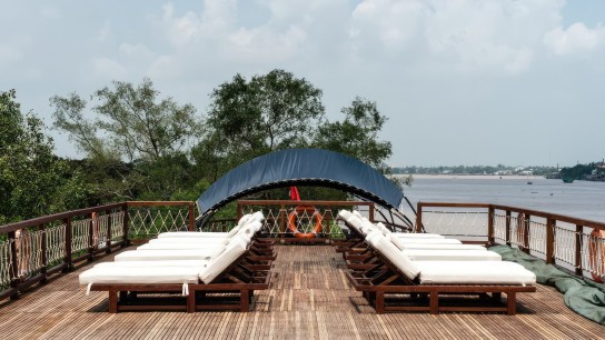 Sunny Sundeck