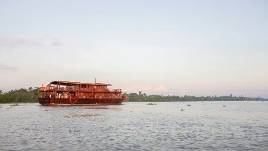 Cruising toward Mang Thit River