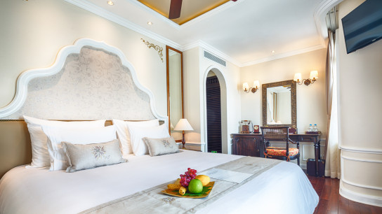 Signature Suite