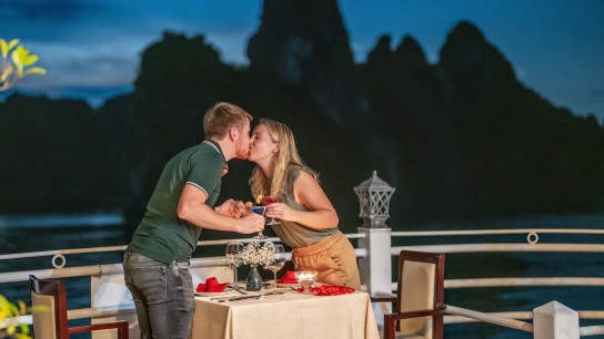 Swan Cruises: Romantic trip with your Loved one