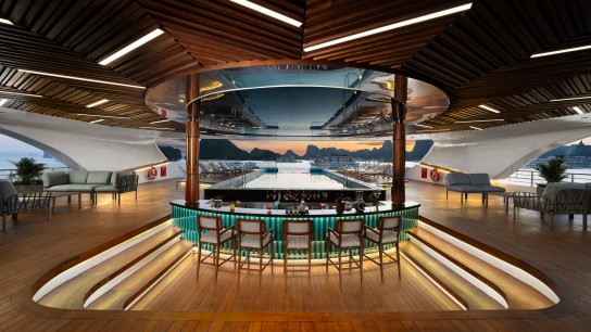 Grand Pioneers Cruise: Pool Bar To Whoop It Up