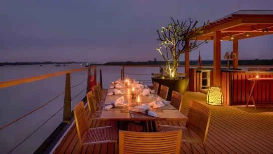Romantic Outdoor Dining