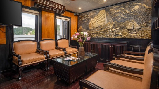 Treasure Junk: A corner to relax