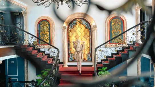 Le Theatre Cruise: Exquisite Architecture