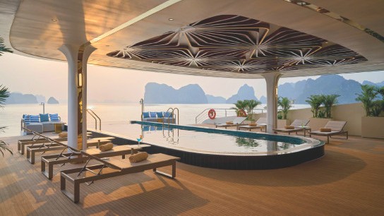 Calista Cruise: Enjoy the scenery