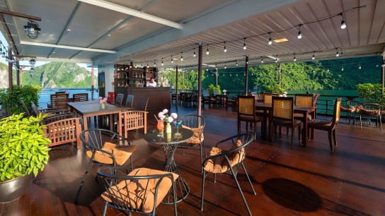 Phoenix Cruise: Sundeck Bar