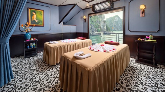 Aimee Cruise: Serene Spa Room