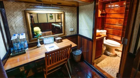 Dressing Table & Bathroom