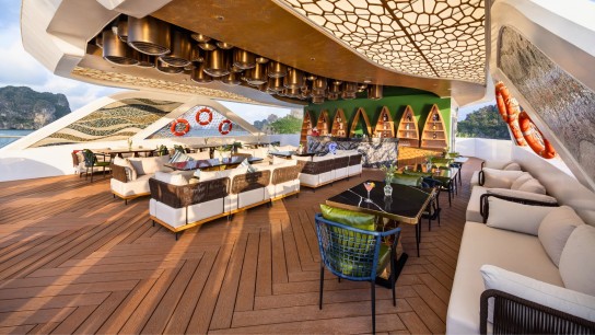 Catherine Horizon Cruise: Sit back and enjoy the bay view