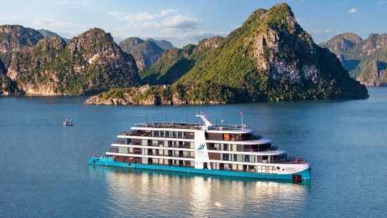 Lyra Grandeur Cruise 2 Days 1 Night