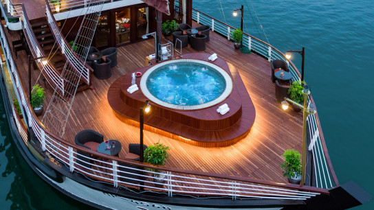 Orchid Classic Cruise: Relish on Jacuzzi therapy