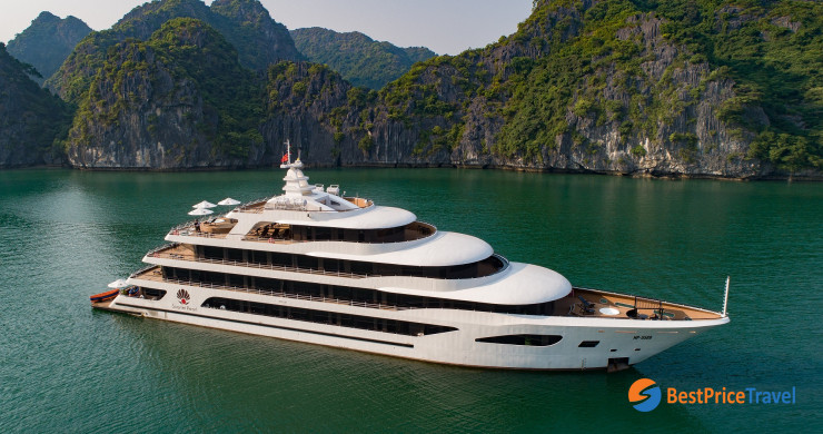 Staying in Lan Ha Bay Cruise