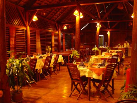 Bar and dining room