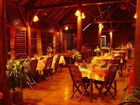 Bar and dining room