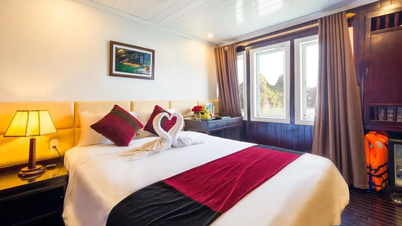 Paloma Cruise Ocean View
