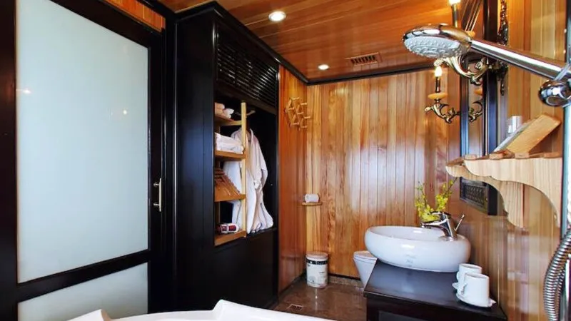 Modern Amenities in Bathroom