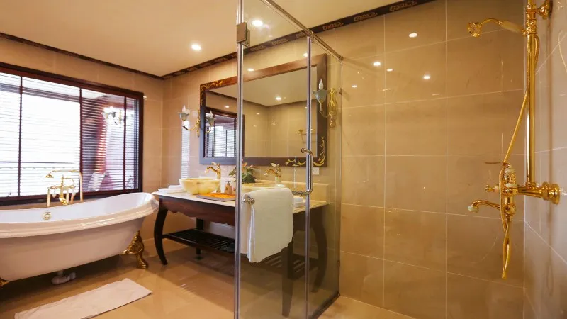 Large bathroom with bathtub