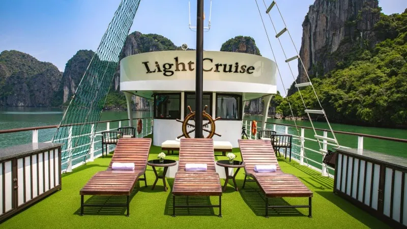 Spacious Sundeck