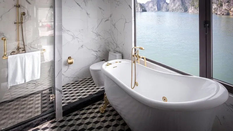 Relax in Sea-view Bathtub