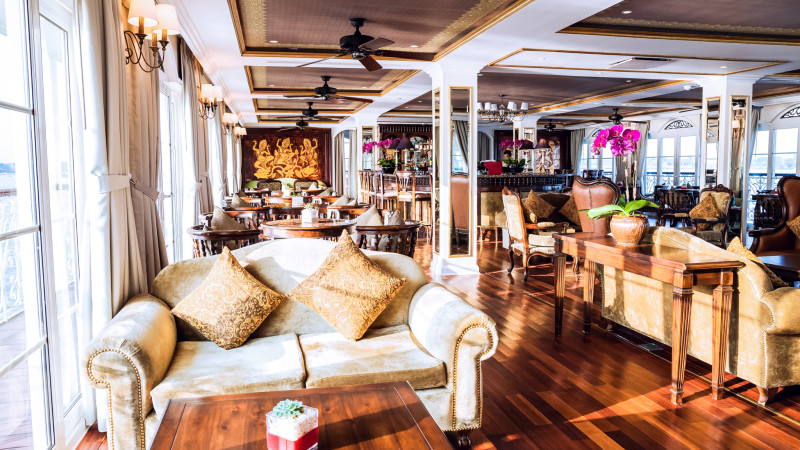 Excellent lounge onboard