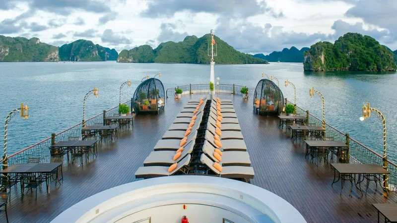 The sundeck from the skyview