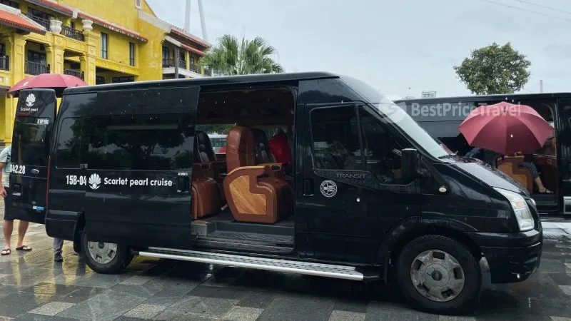 Luxury limousine transfer service