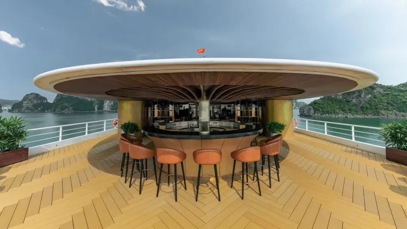 Fancy Sundeck Bar