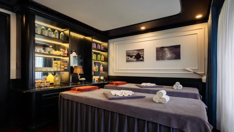 Exhilarating 5-star Spa Room