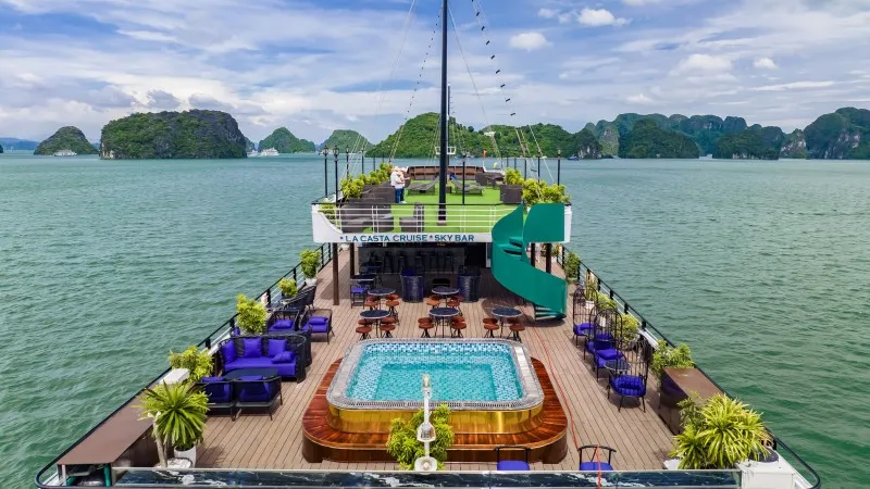 Impressive Top Deck View