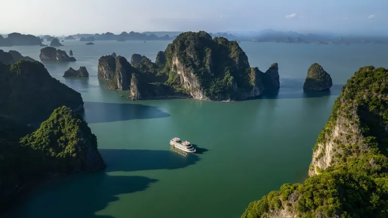 Top budget cruise to Bai Tu Long