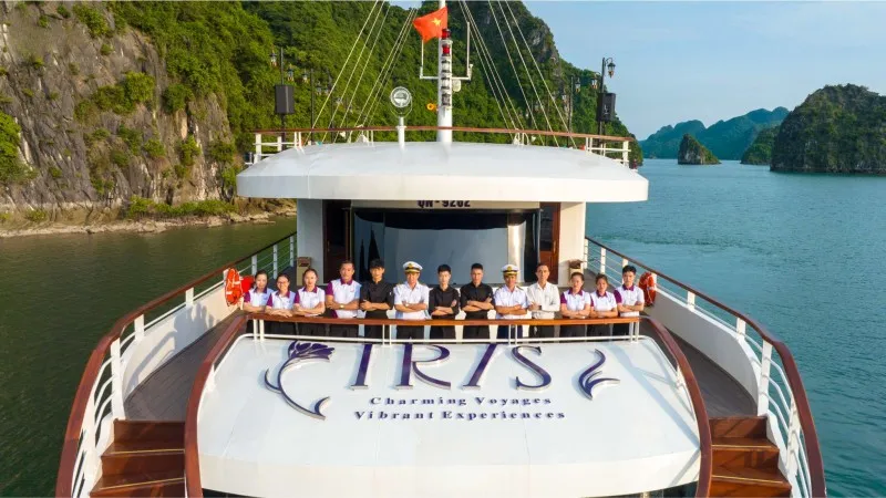 Iris cruise members