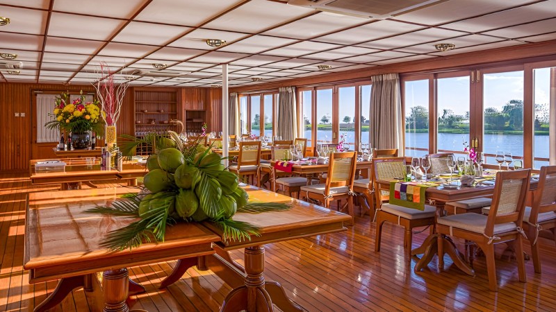 Spacious dining room
