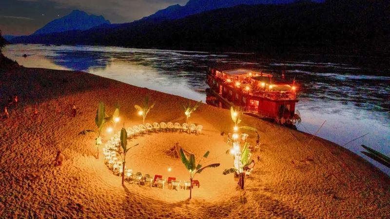 Poetic Setting For Barbecue Dinner
