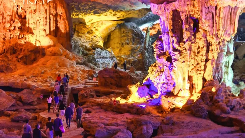 Magnificent Sung Sot Cave