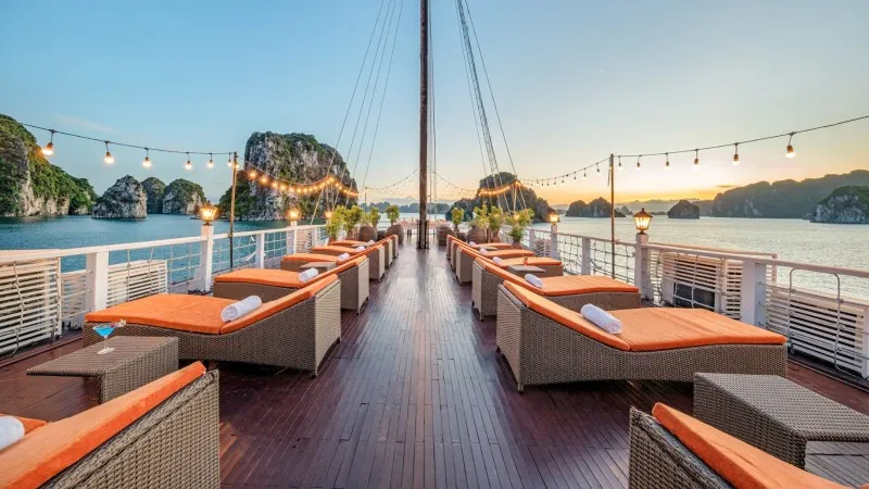 Airy Sundeck