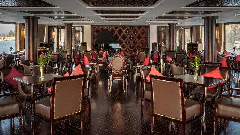 Piano Lounge