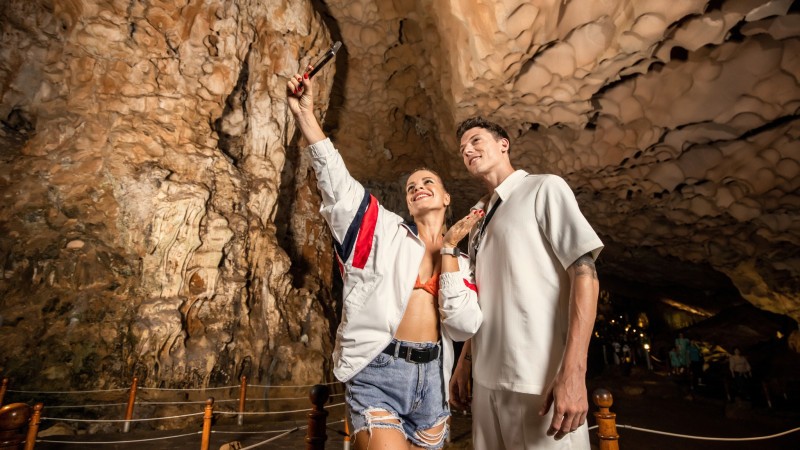 Sung Sot Cave