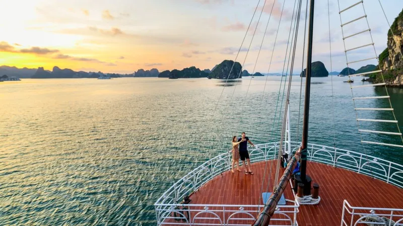 Sunset on Lan Ha Bay