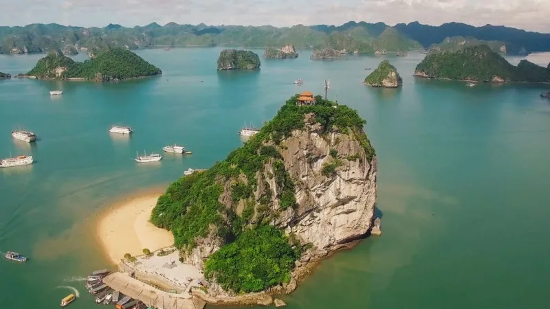 Unwind on Titop Island